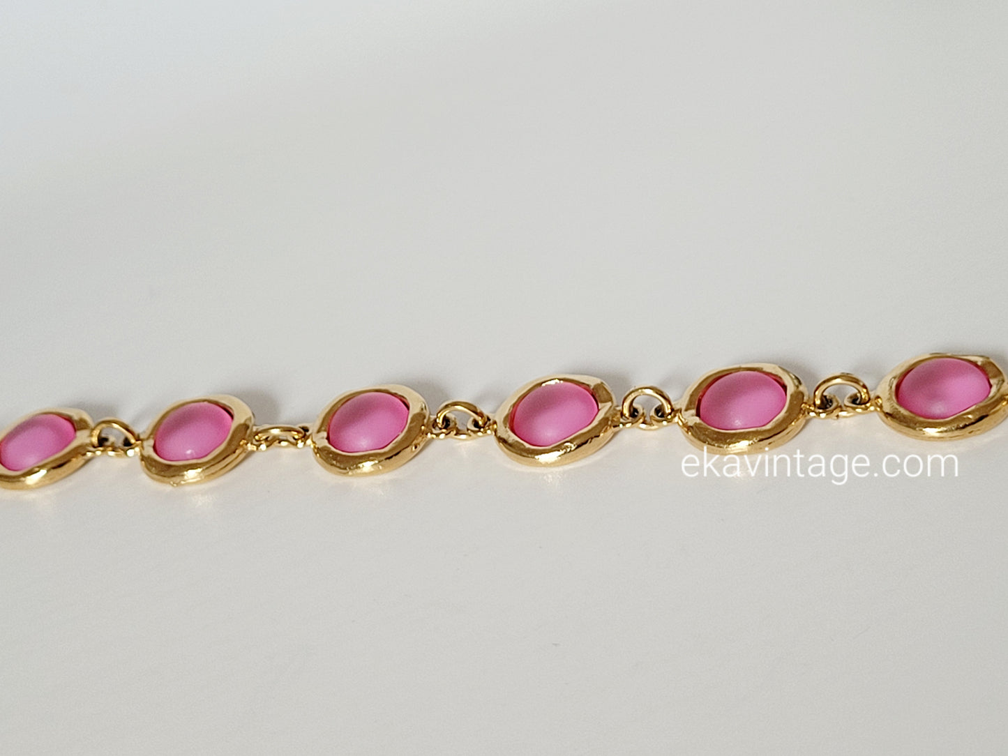 Biche de Bere - Bracelet vintage cabochons roses