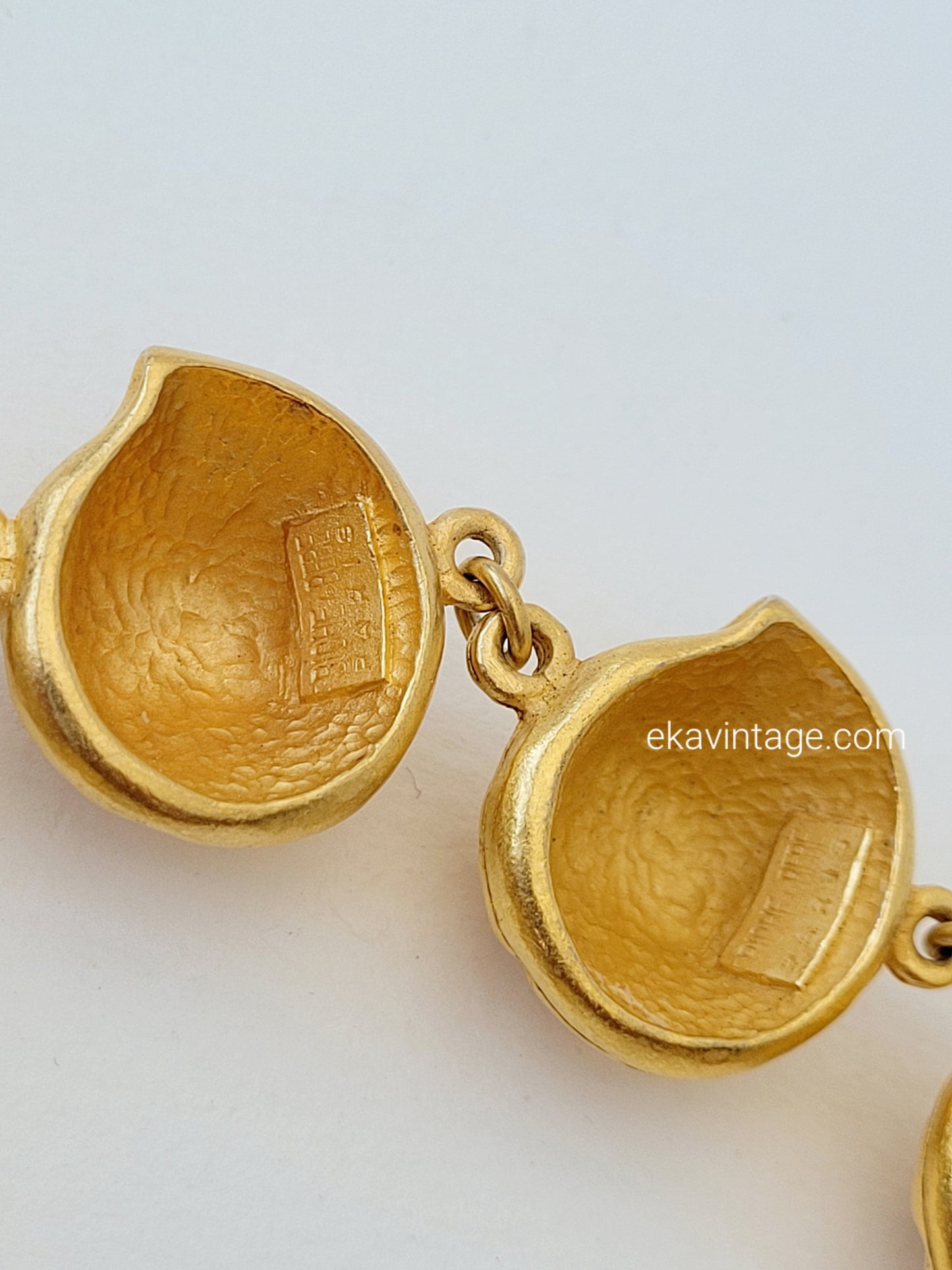 Biche de Bere  - Collier vintage Coquillages