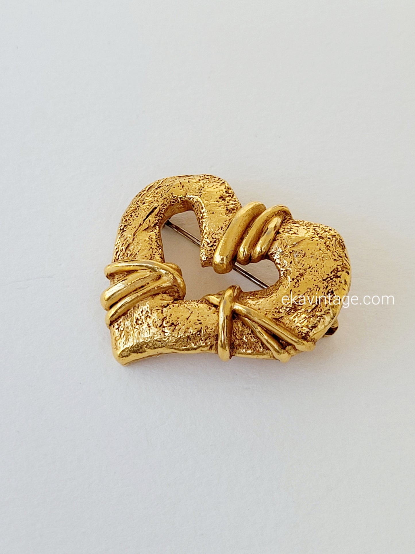 Christian Lacroix - Broche vintage cœur