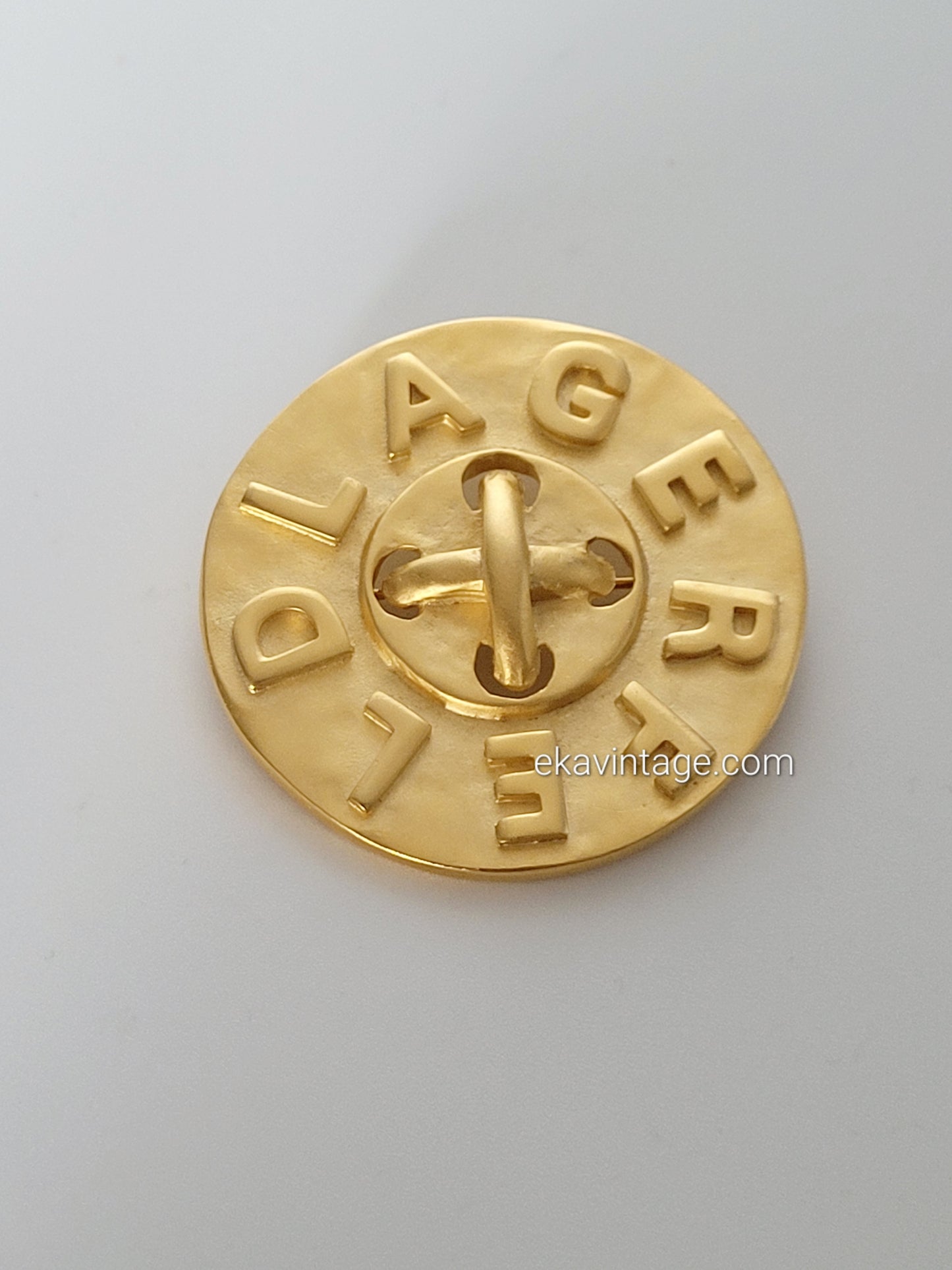 Karl Lagerfeld - Broche vintage