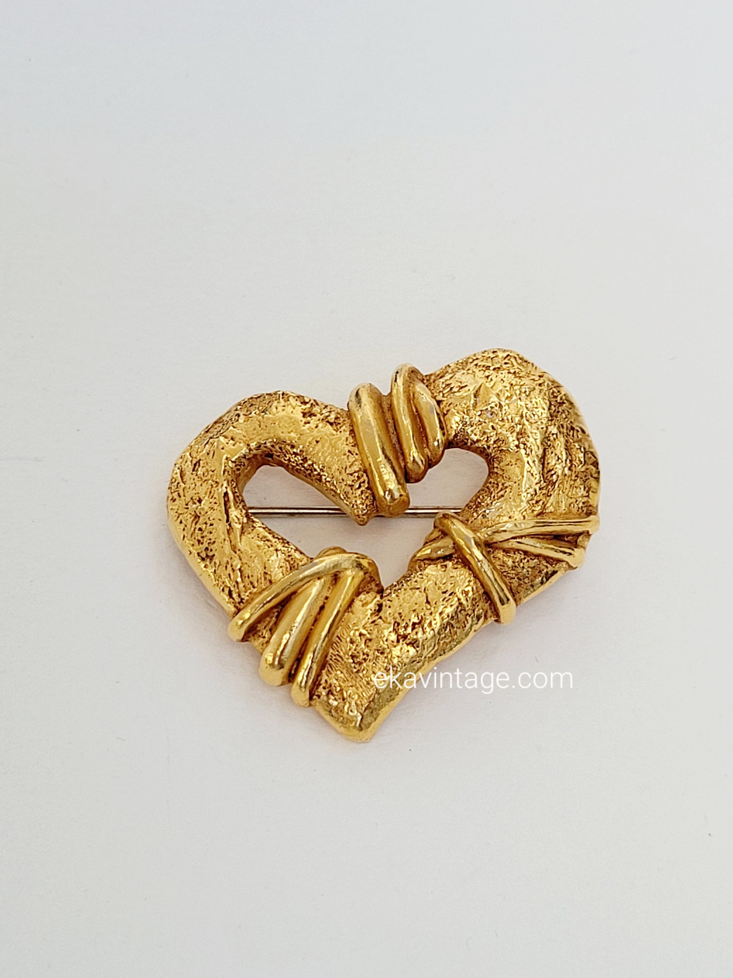 Christian Lacroix - Broche vintage cœur